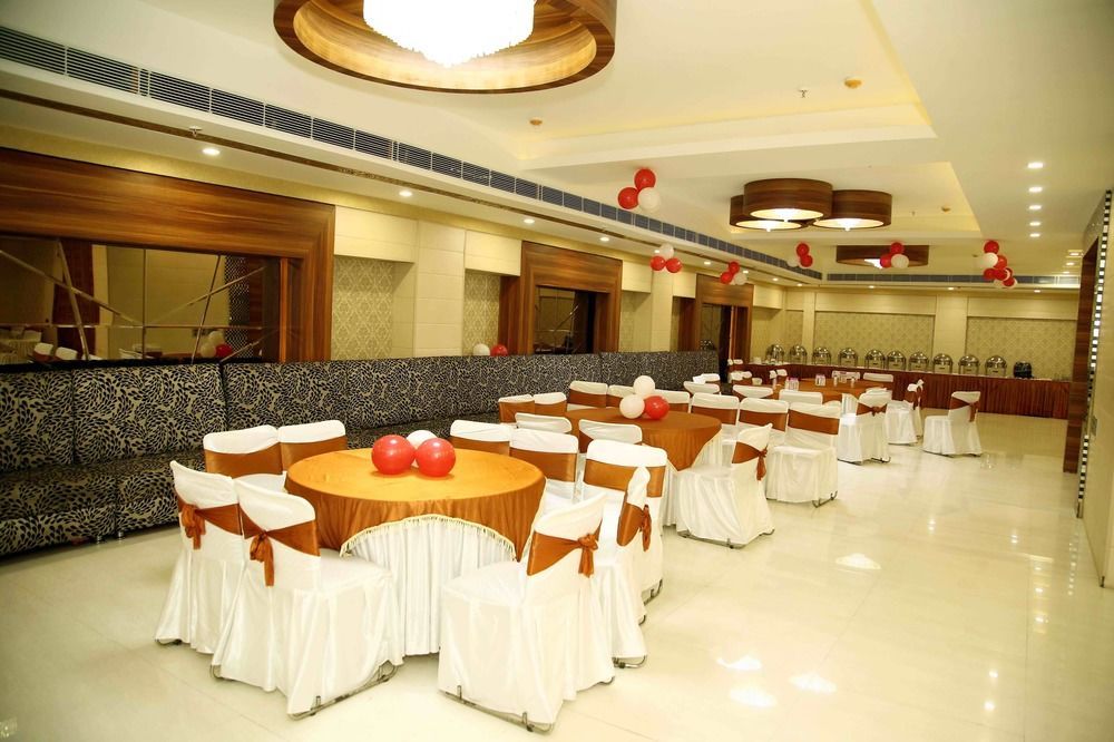 Fabhotel Le Monarque Piccadily Chowk Chandigarh Exterior photo
